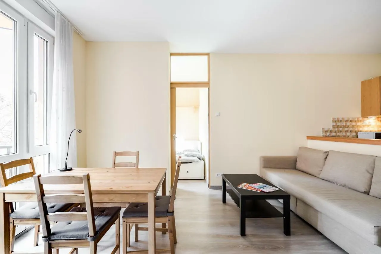 Bpr Vivid Downtown Vibe With Balcony Apartment Budapest
