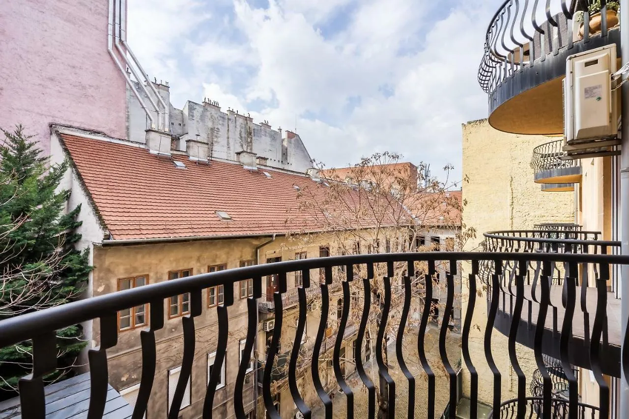 Bpr Vivid Downtown Vibe With Balcony Apartment Budapest Hungary