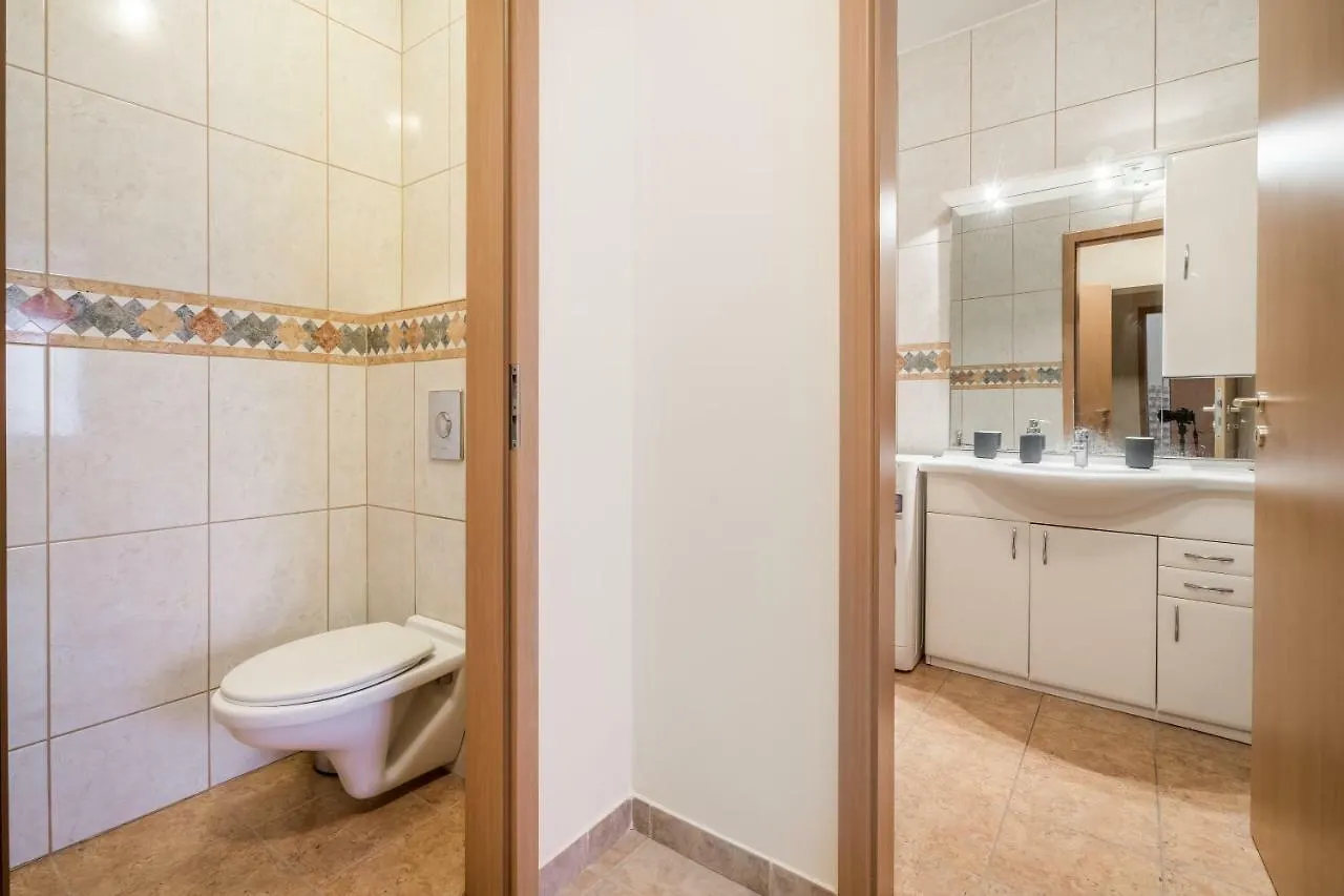 Bpr Vivid Downtown Vibe With Balcony Apartment Budapest Hungary